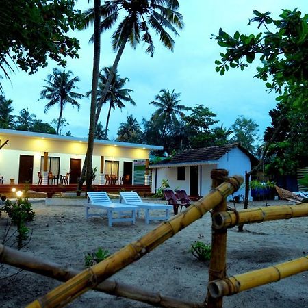 Marari Phoenix Beach Homestay Mararikulam Eksteriør billede