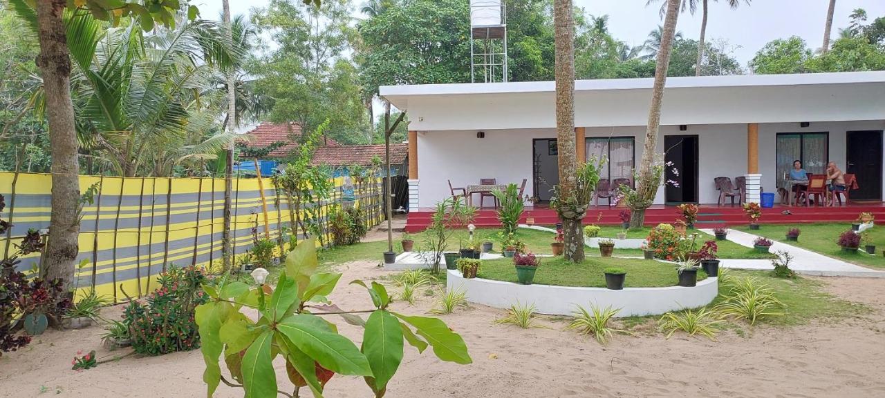 Marari Phoenix Beach Homestay Mararikulam Eksteriør billede
