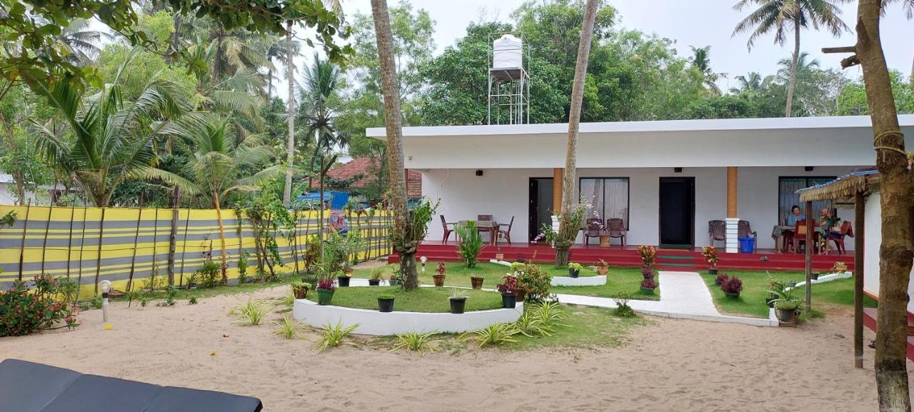 Marari Phoenix Beach Homestay Mararikulam Eksteriør billede