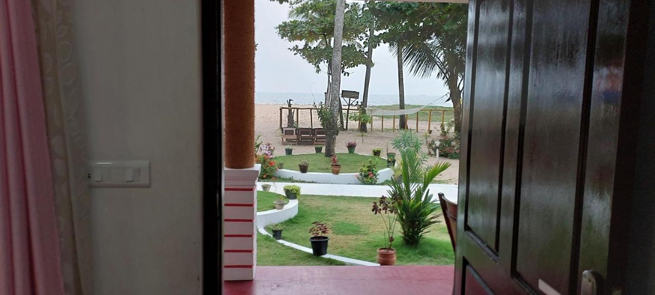 Marari Phoenix Beach Homestay Mararikulam Eksteriør billede