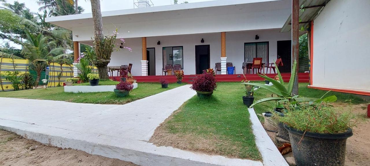 Marari Phoenix Beach Homestay Mararikulam Eksteriør billede