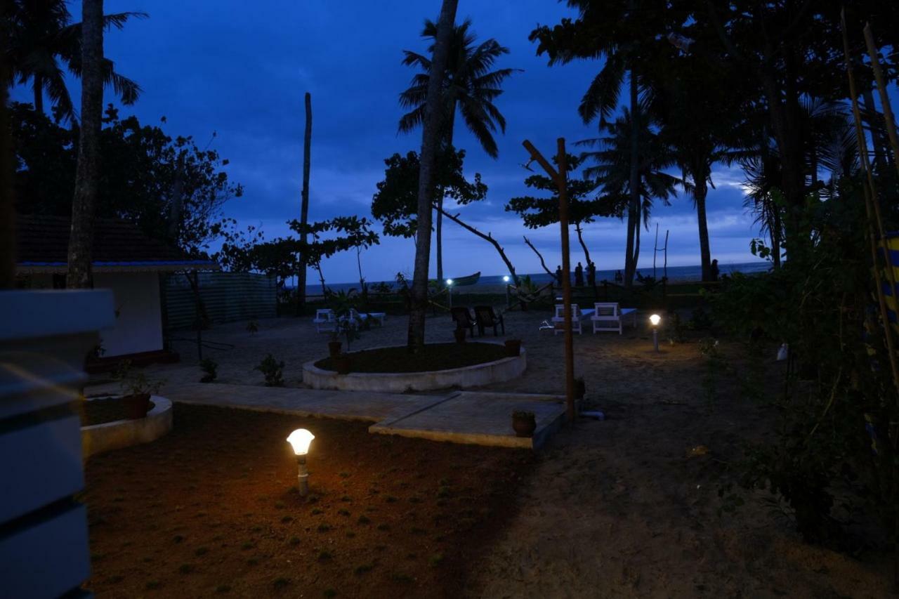 Marari Phoenix Beach Homestay Mararikulam Eksteriør billede